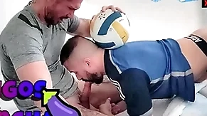Calientes después del juego sorprendo a mi compañero viendo porno - compas garchan a pelo después del juego - después de la práctica no puede resistir el impulso de masturbarse - brushwood alex barcelona