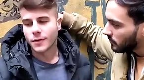 Allen king, douglas smith & thickcut95 follan a pelo en exteriores
