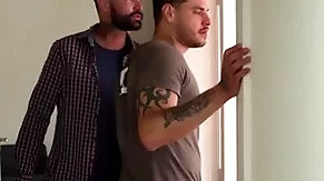 O corretor de imóveis me fodeu gostoso