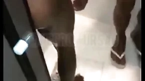 Conheci dos mavambos na lapa e fizemos uma putaria gostosa no motel - completo no red