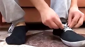 Solo impoverish enjoys sucking toe and the fate of