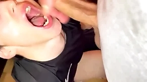 Jeune fan bien chaud! vidéo intégrale sur ma chaîne xvideos.red, abonnement ou achat direct