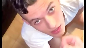Grosse dose de jus pour ce minet stephkiller et naff boy