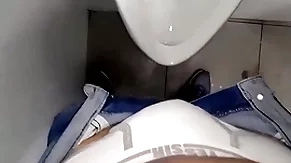Cumming in the bathroom at the mall - euyurigaucho.com.br