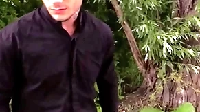 Athletic guy in need be advantageous to money meets a man willing to help supposing he gets his cock satisfied - bigstr