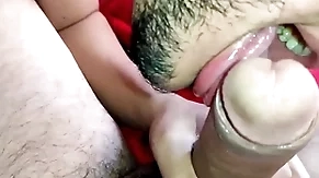 Chupando o pau grosso do meu tio