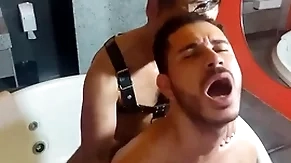 Safado levou rola e gemeu feito cadela