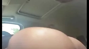 Dando prostitute casado no carro enquanto ele esperava a esposa