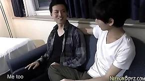Asian teen fingers aperture